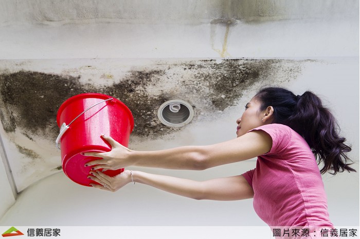 樓下漏水原因，如可歸責於樓上住戶之住家管理使用之過失所致，由樓上住戶負擔修繕費用。但實務經驗，多由上下兩戶分攤費用為多。