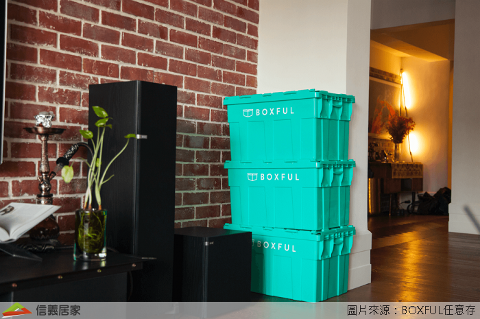 真正開始打掃前，先拉開抽屜、衣櫃檢查看看是否積累許多不必要的物品，導致東西越來越沒地方放了呢？趁現在把這一季穿不到10次的衣服一併整理回收吧！書櫃抽屜中一直沒能拿出來擺放的旅行紀念品、鮮少使用的小物，是時候斷捨離騰出更多空間！