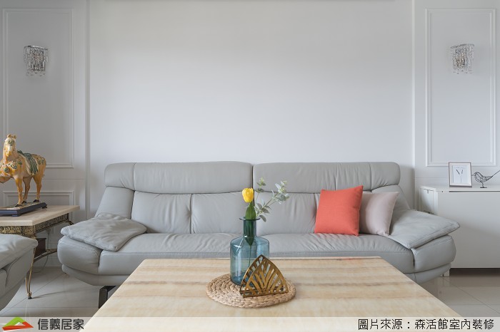 白色客廳室內裝潢設計，包括沙發、茶几裝潢圖片