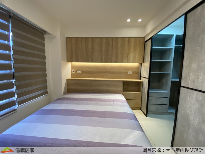 白色臥室室內裝潢設計，包括窗簾、收納櫃、置物櫃裝潢圖片
