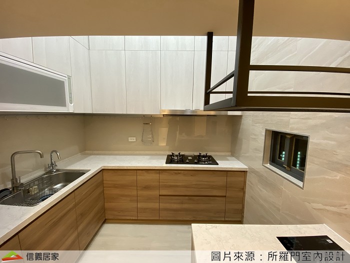 書香環繞幸福宅，挑高設計滿足兩種樂趣