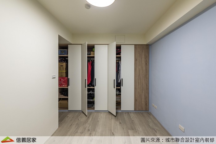 白色臥室室內裝潢設計，包括收納櫃、置物櫃裝潢圖片