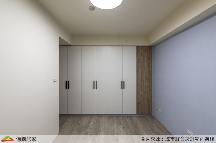 白色臥室室內裝潢設計，包括收納櫃、置物櫃裝潢圖片