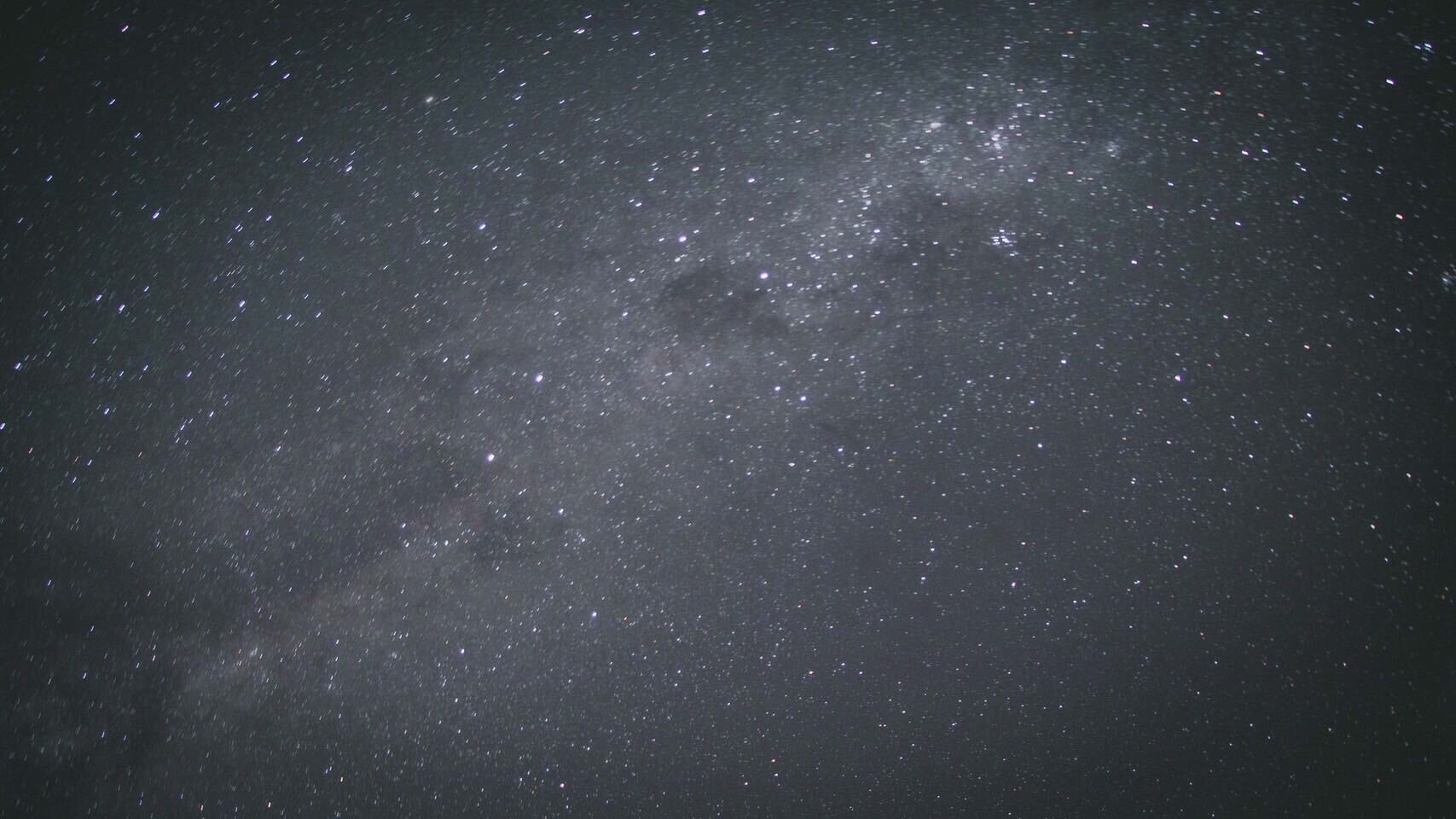 看著不自覺唱起星星堆滿天